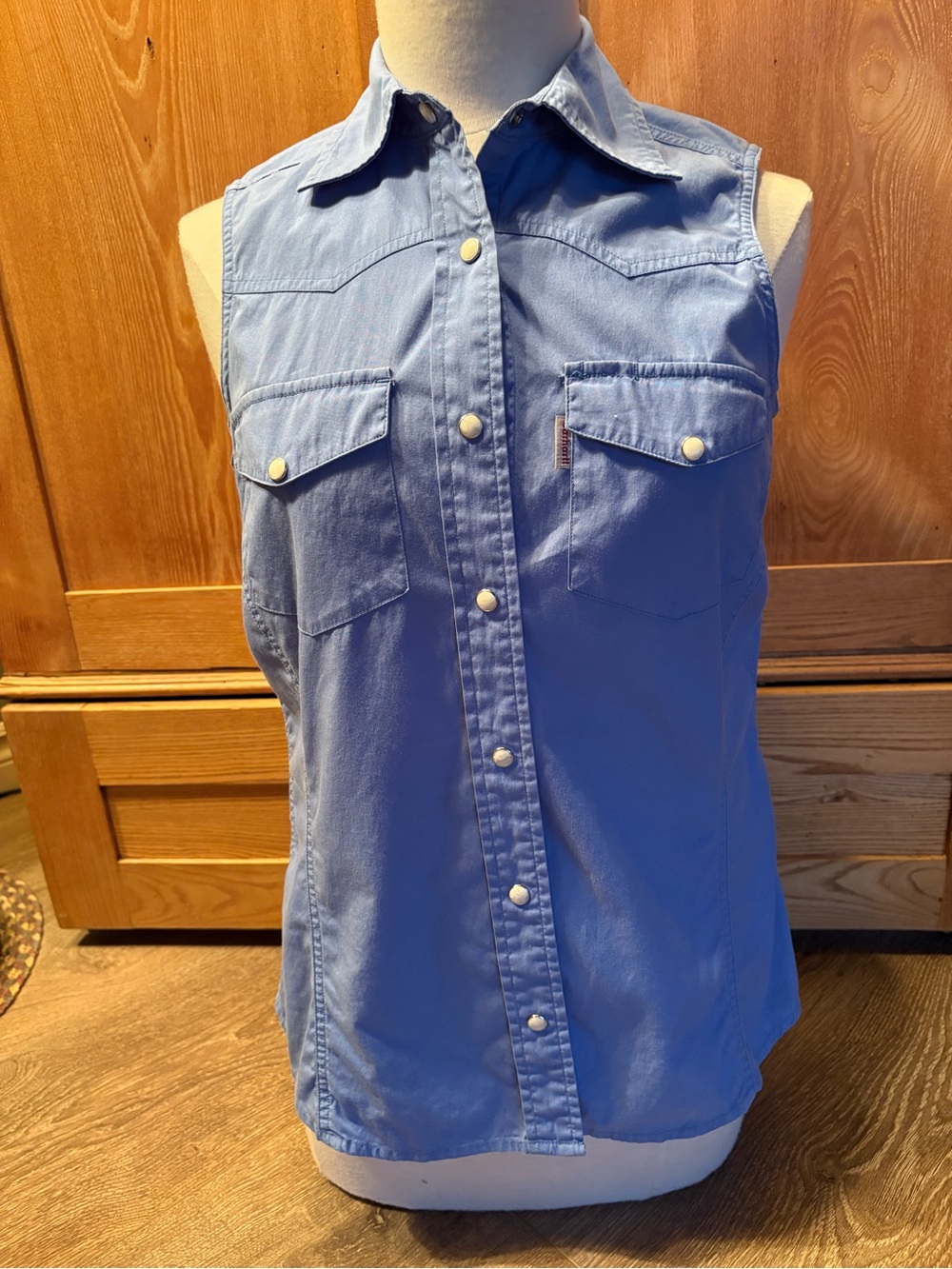 Carhartt, women’s Orange sleeveless button down shirt notched collar